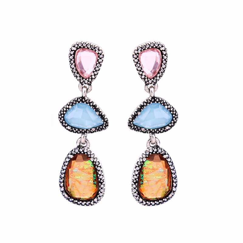 Fashion stone earring