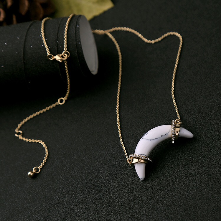 Nature stone fashion necklace