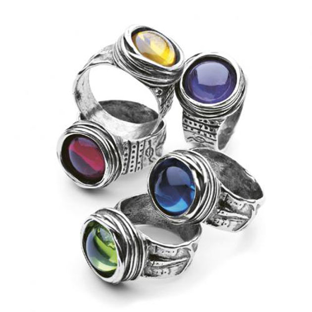 Color stone antique ring
